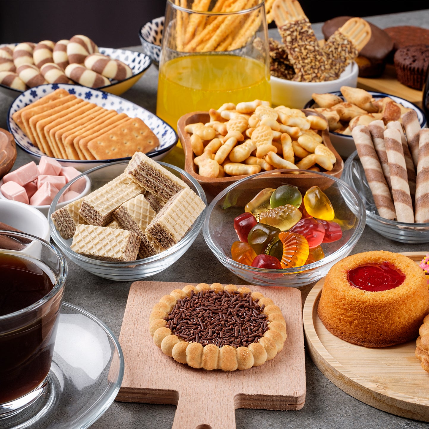 Snack Boxes from Around the World – 22 Delicious Snacks