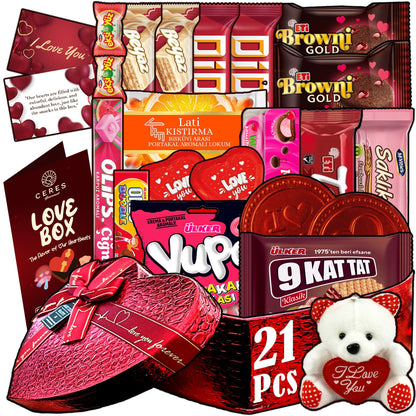 Heart Shaped International Snack Box for Loved Ones, Valentine Days Snack Box 